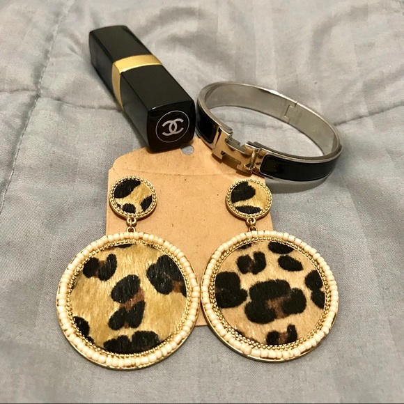 5️⃣⭐️ Cheetah print drop earrings ♠️ - Picture 6 of 7